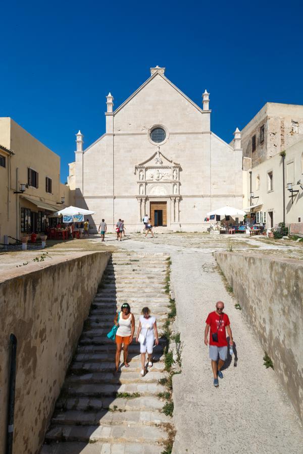 Hotel Touring Club Italiano - Isole Tremiti San Domino Esterno foto